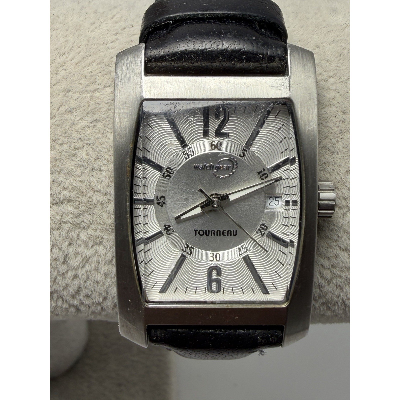 Scratched Tourneau Watch Gear New Battery Unisex Tank Watch 23mm 675 Leather